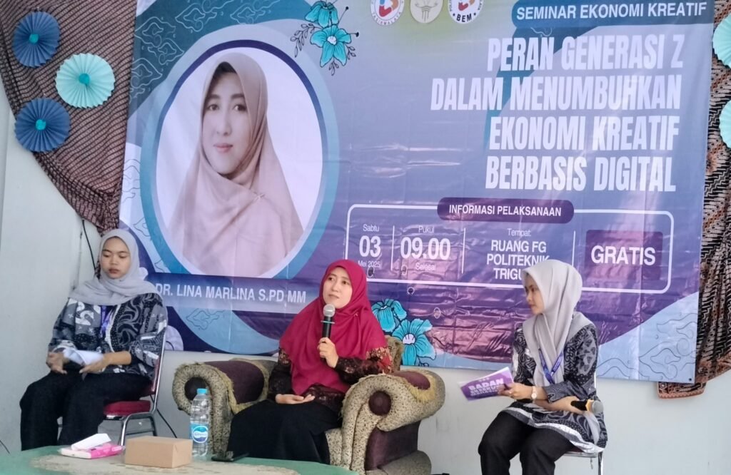 Dr. Lina Marlina , saat menjadi pemateri utama dalam Seminar Ekonomi di Politeknik Triguna Tasikmalaya, Sabtu (3/5/2025).