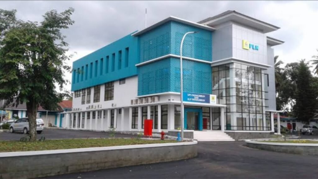 Ilustrasi PLN yang memberikan diskon 50 persen (.inet)