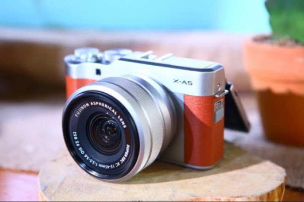 Fujifilm X Half Hadir, Kamera Digital Bernuansa Analog Ilustrasi kamera Fujifilm yang merupakan kamera digital rasa analog (.inet)