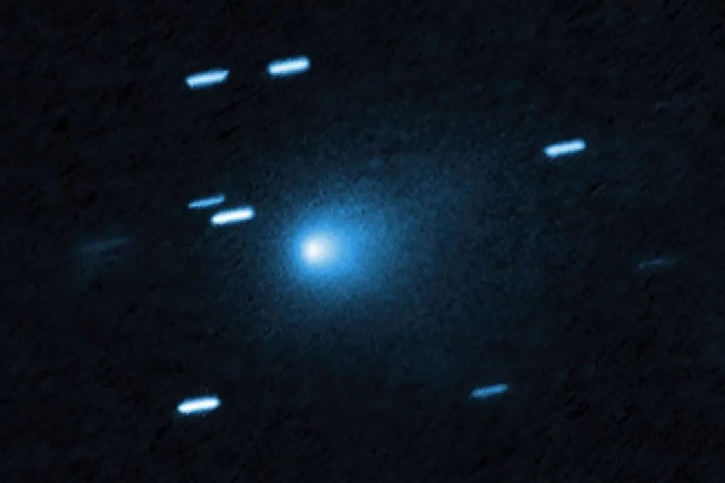 Penangkapan komet antarbintang 3I/ATLAS ditangkap oleh Teleskop Antariksa Hubble NASA. Sumber: https://www.kompas.com/sains/read/2025/10/30/143700123/apa-yang-terjadi-pada-komet-3i-atlas-saat-mendidih-di-titik-terdekat. Membership: https://kmp.im/plus6 Download aplikasi: https://kmp.im/app6