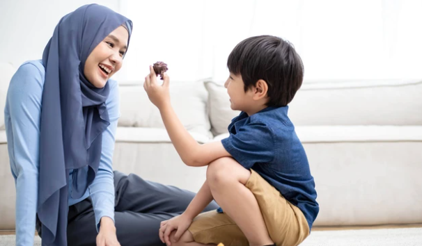 Mendikdasmen Dorong Bahasa Ibu Hidup di Keluarga ibu